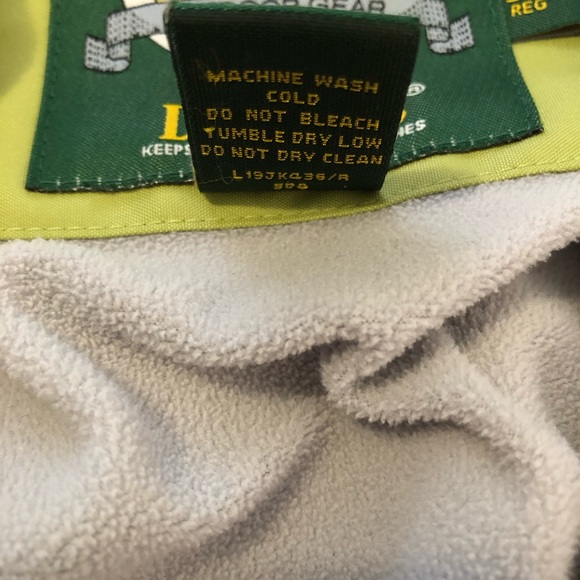 Cabela’s softshell jacket. Size XL. - Picture 6 of 9